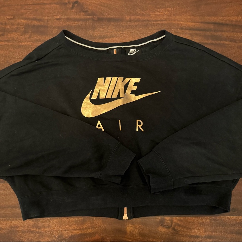 Nike Air Cropped Crewneck – Black & Gold (Size L)